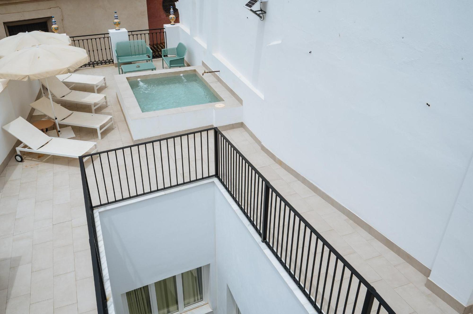 Ninesuites Cathedral Seville Exterior photo