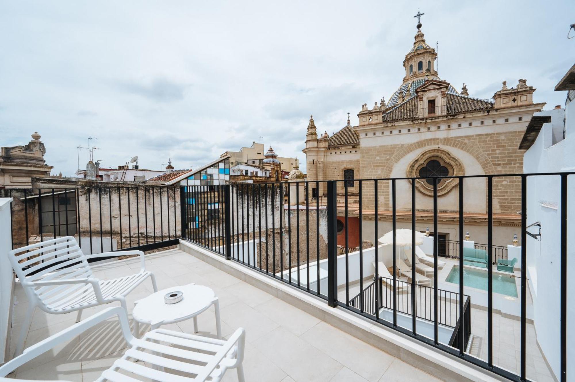 Ninesuites Cathedral Seville Exterior photo